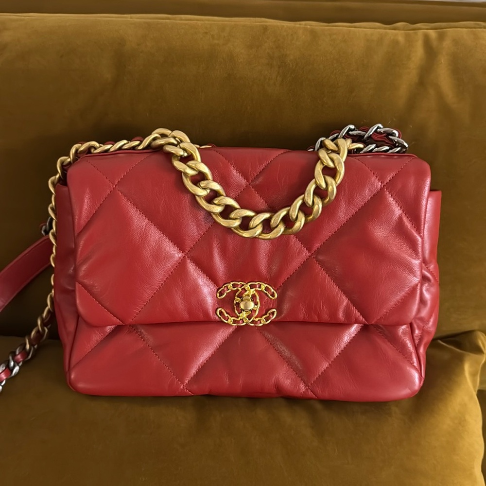 SOLD | Chanel 19 Shiny Calfskin